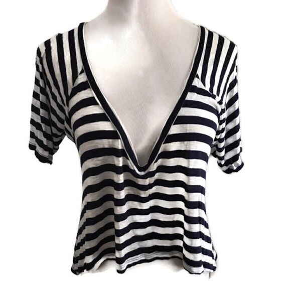 Emma and Sam Striped Short Sleeve Top Sz S - Picture 1 of 6